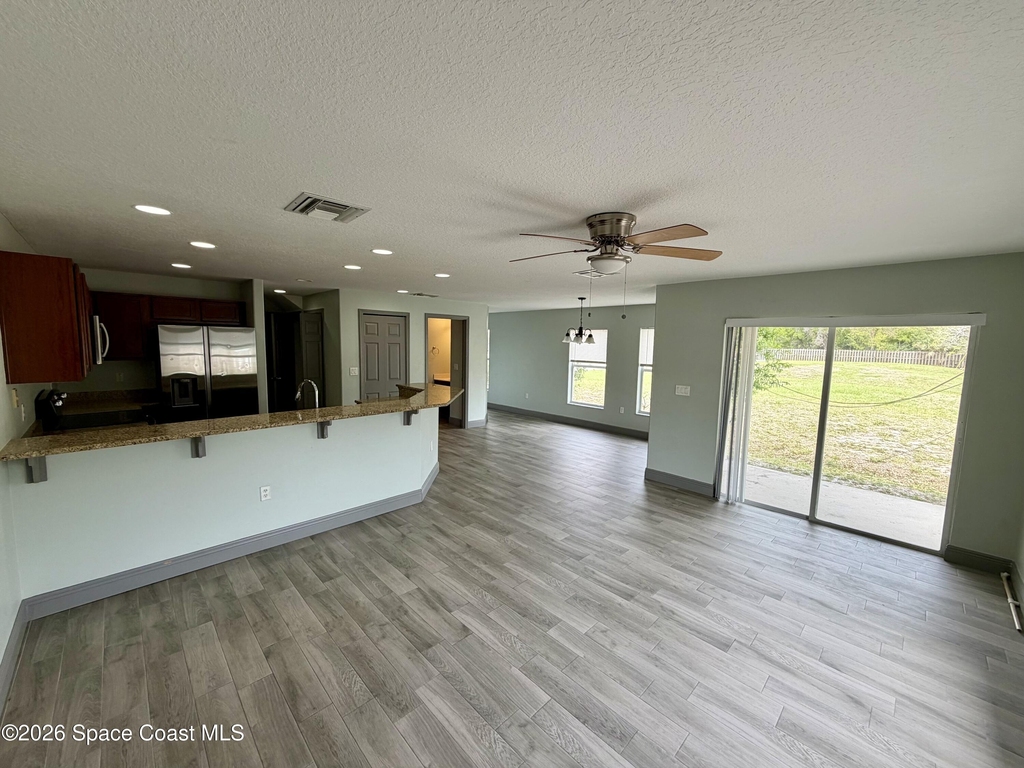 915 Twisting Branch Court - Photo 10
