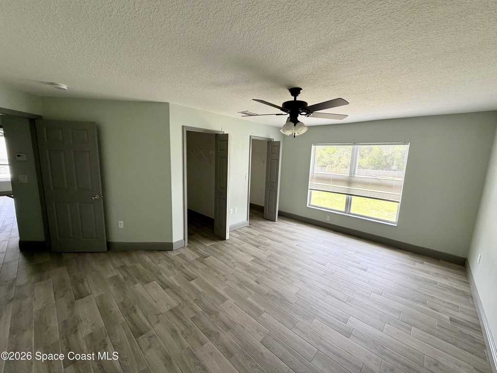 915 Twisting Branch Court - Photo 11