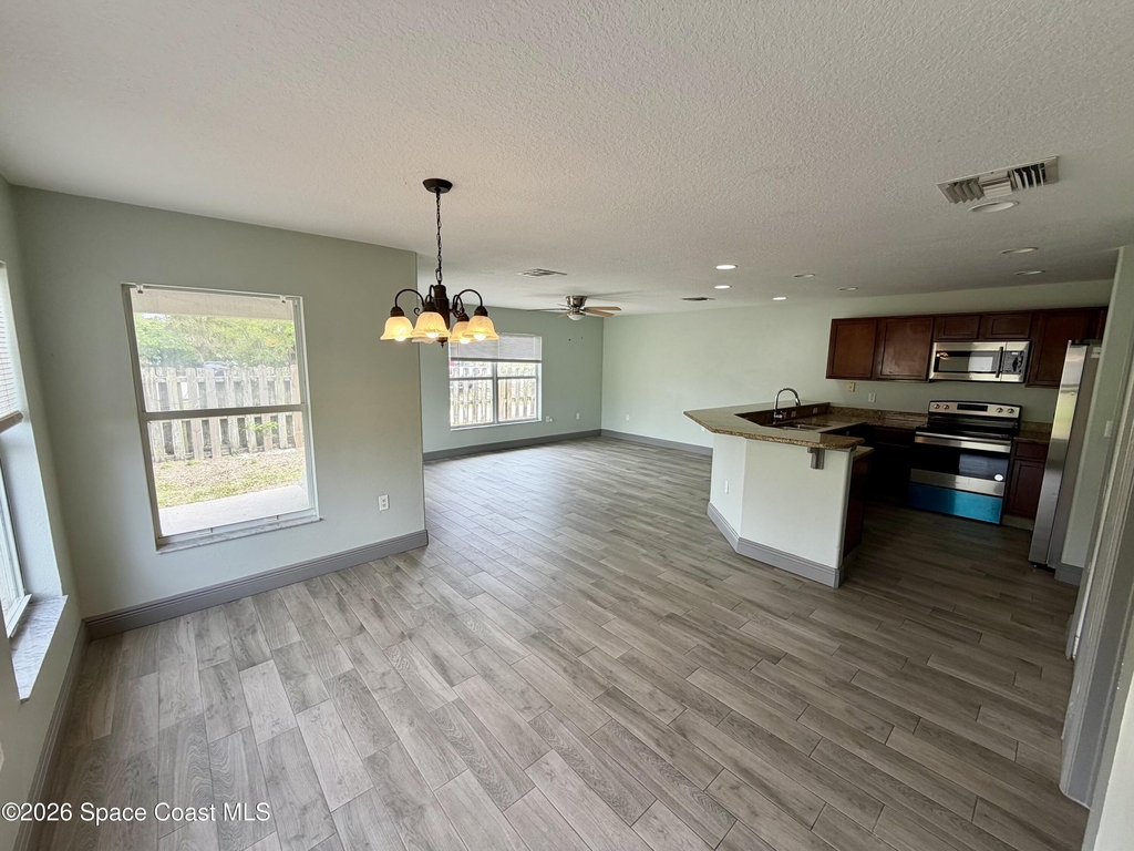 915 Twisting Branch Court - Photo 6