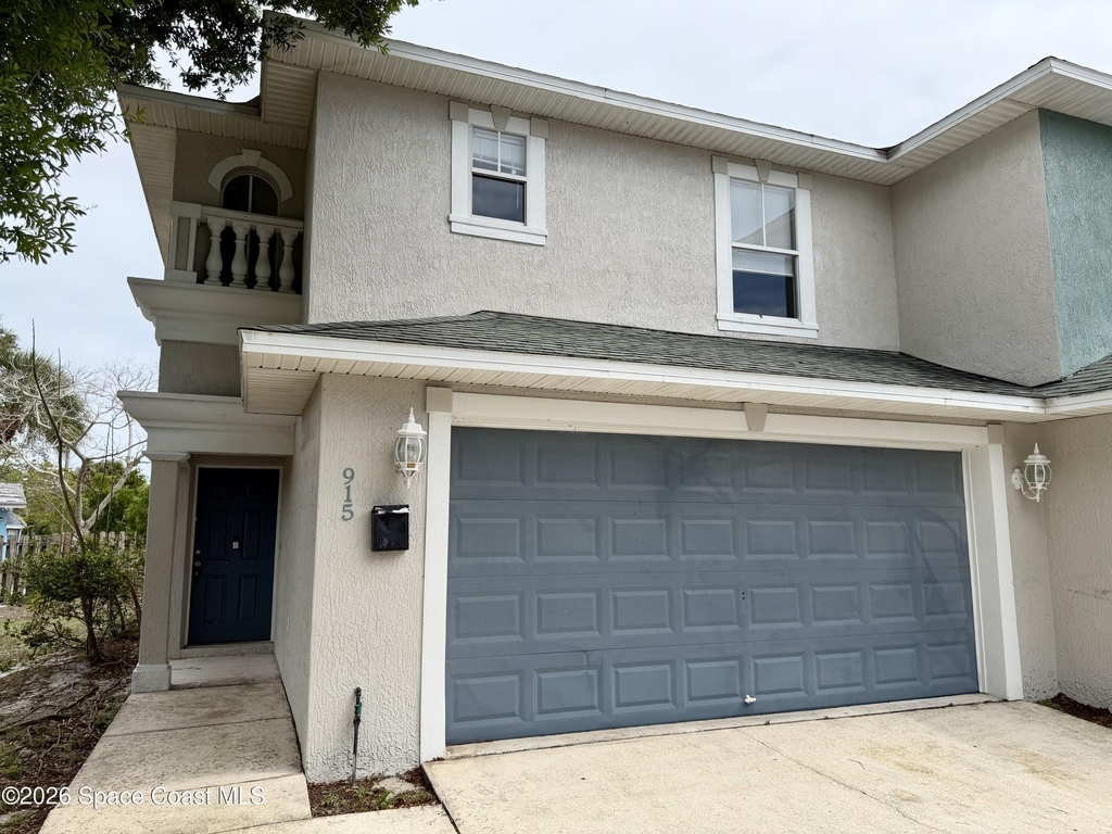 915 Twisting Branch Court - Photo 0