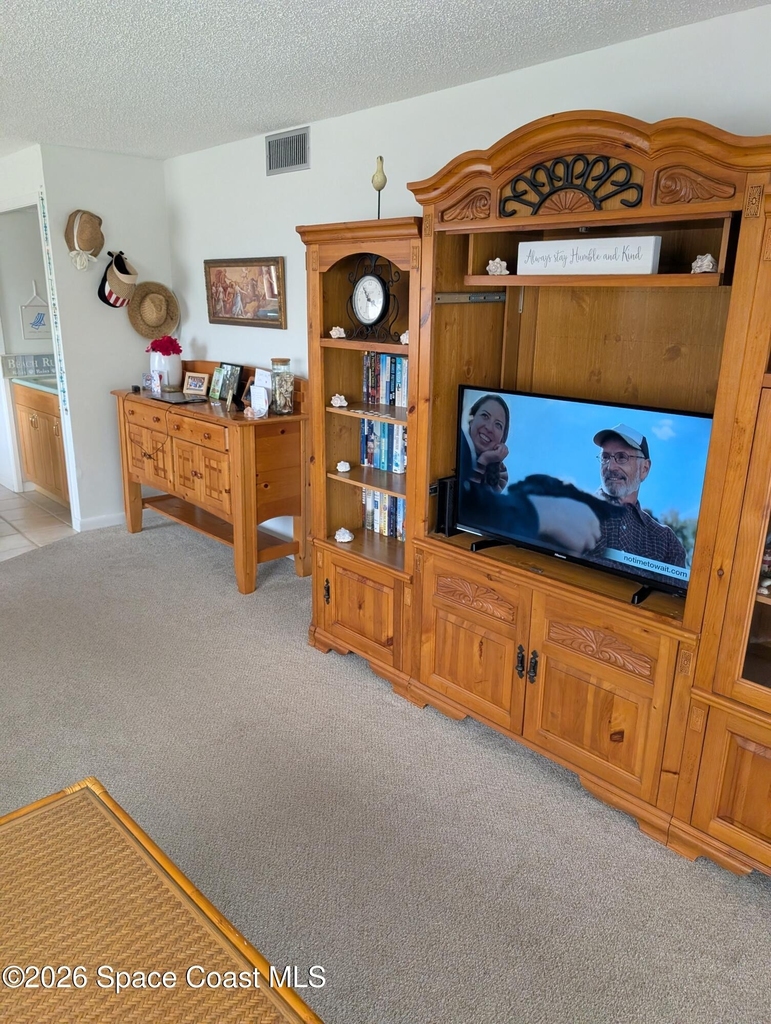 8494 Ridgewood Avenue - Photo 4