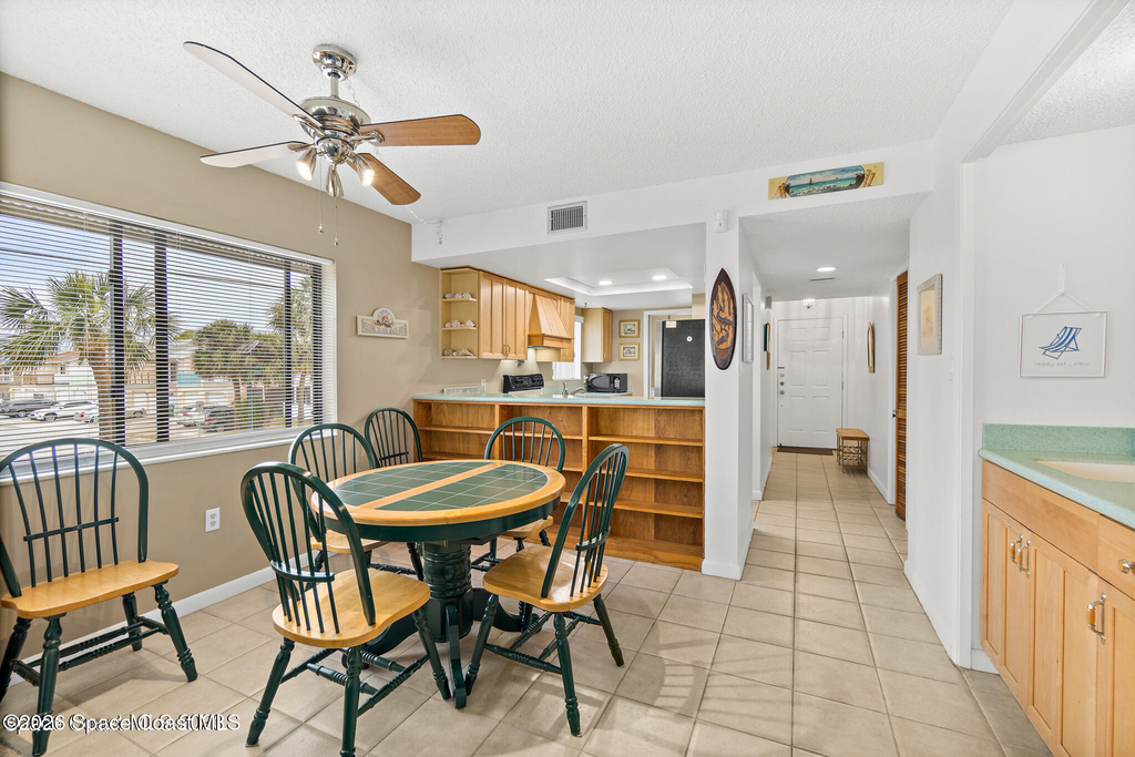 8494 Ridgewood Avenue - Photo 2