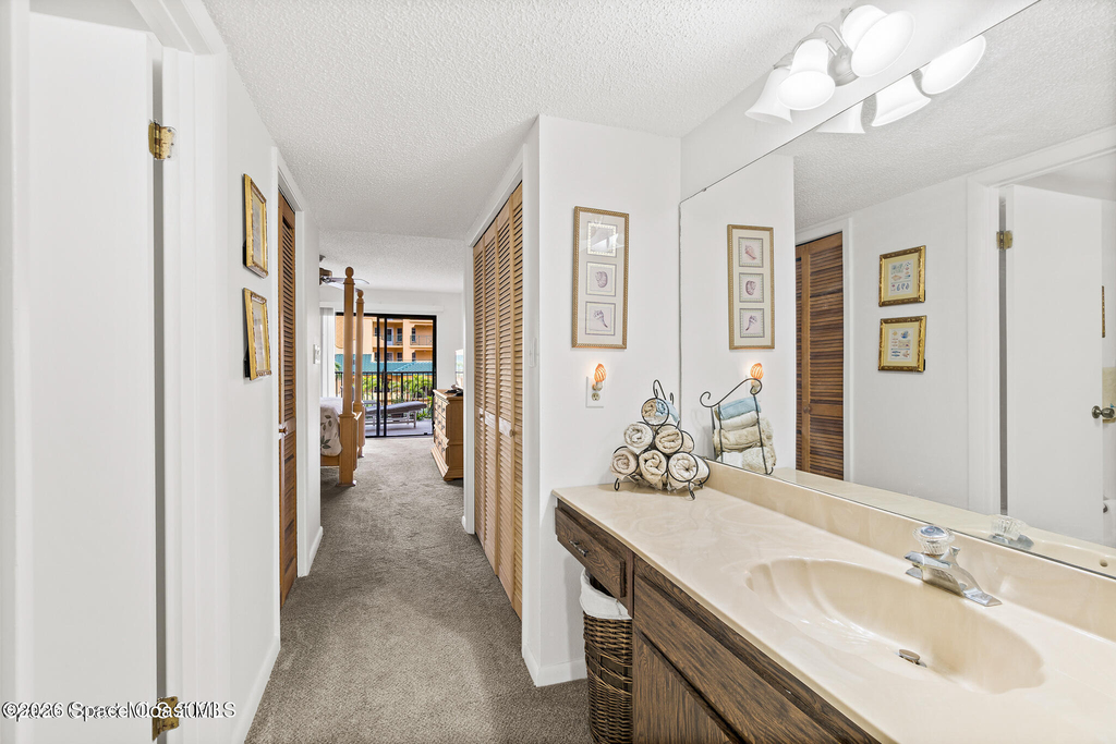 8494 Ridgewood Avenue - Photo 13