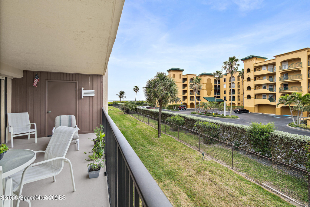 8494 Ridgewood Avenue - Photo 17