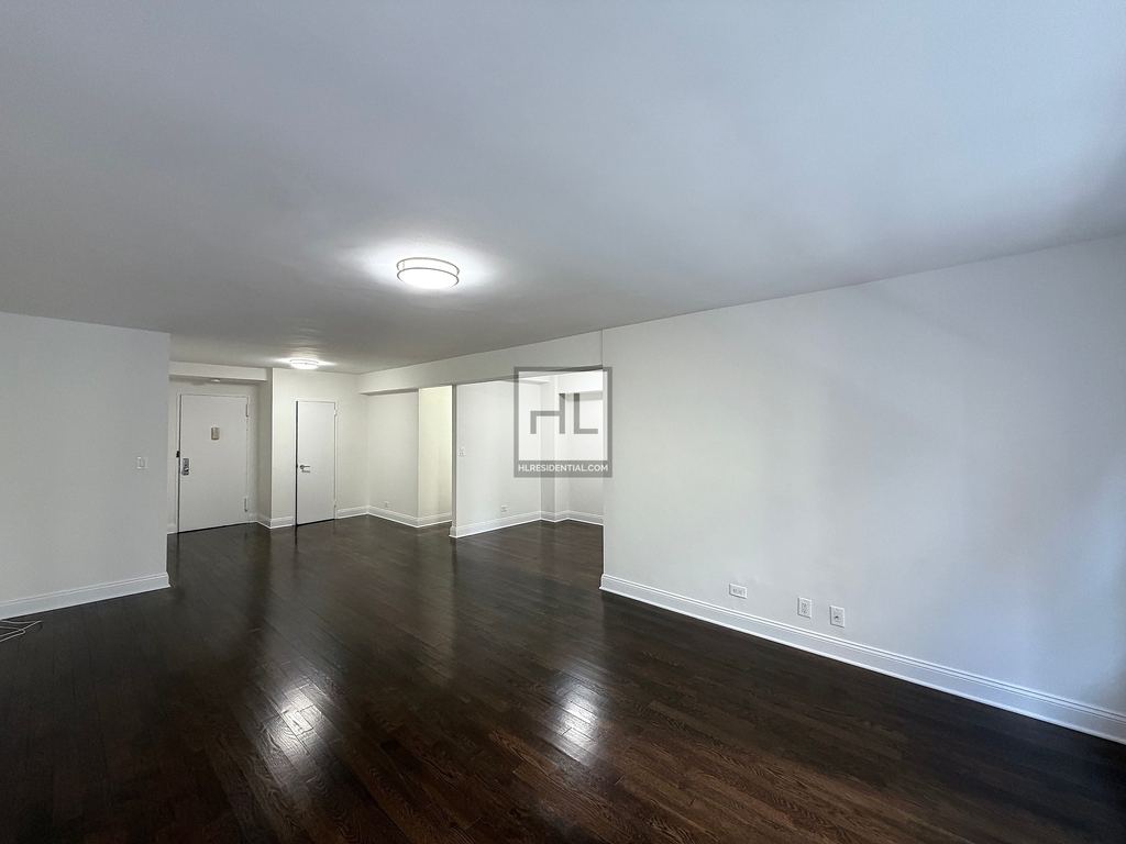 East 57th Street - Photo 0