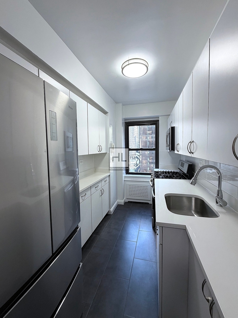 East 57th Street - Photo 1