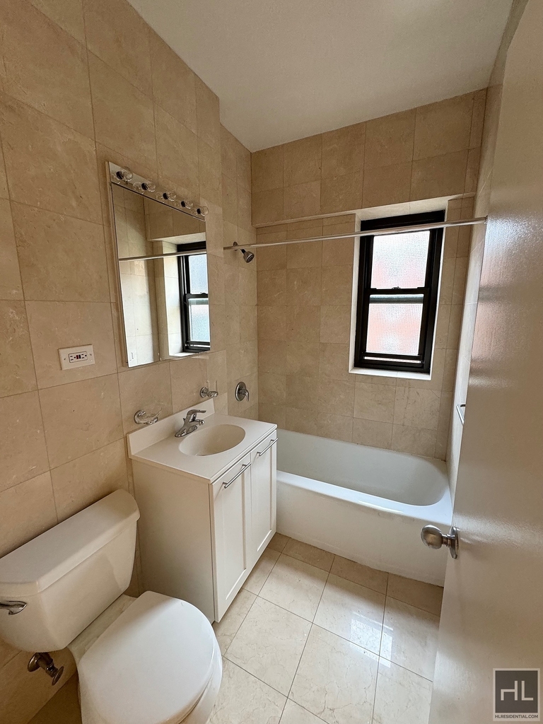 East 55 Street - Photo 10