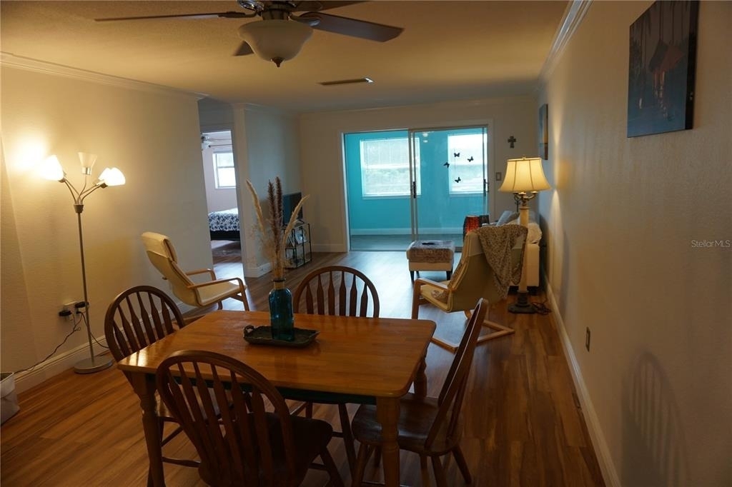 1000 49th Street N - Photo 2