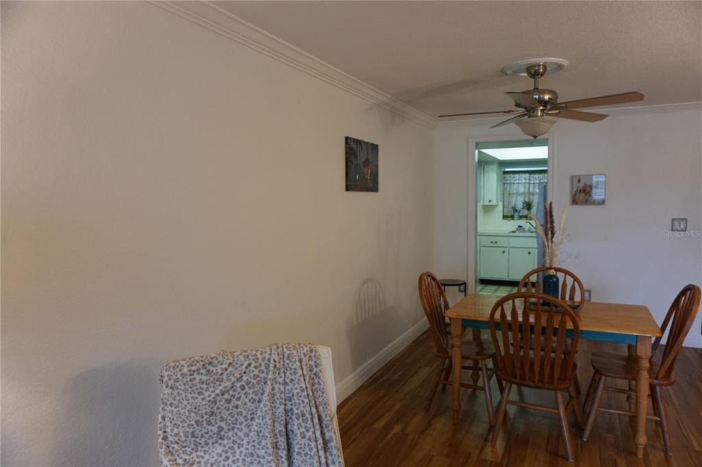 1000 49th Street N - Photo 4