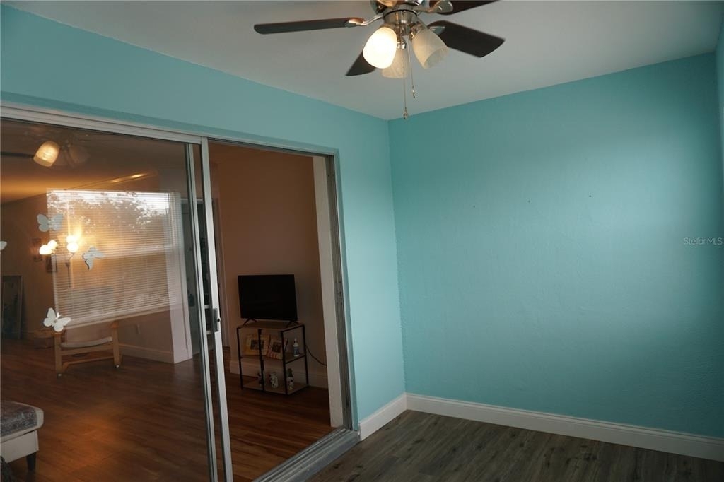1000 49th Street N - Photo 13