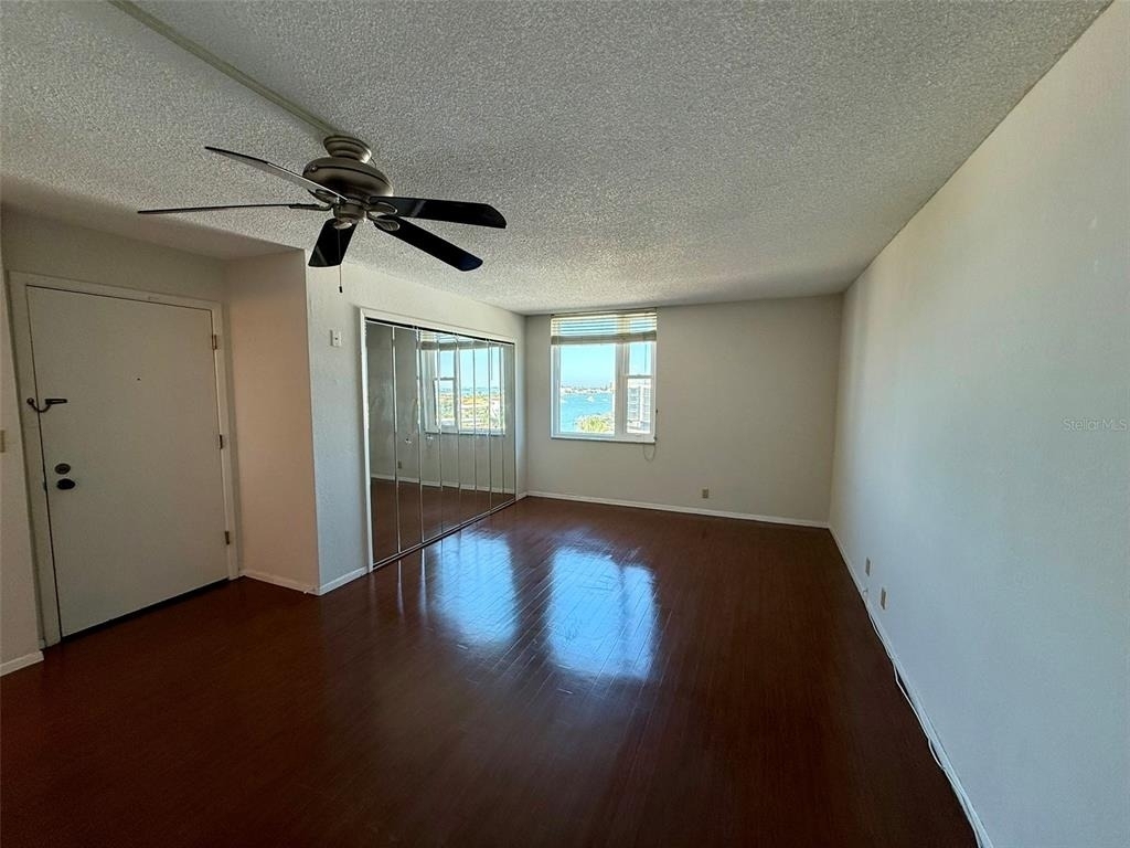 255 Dolphin Point - Photo 9