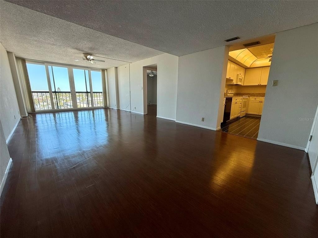 255 Dolphin Point - Photo 17