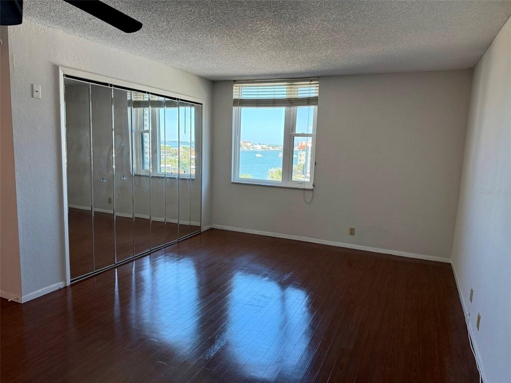 255 Dolphin Point - Photo 8