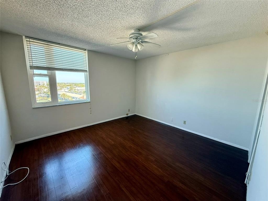 255 Dolphin Point - Photo 14