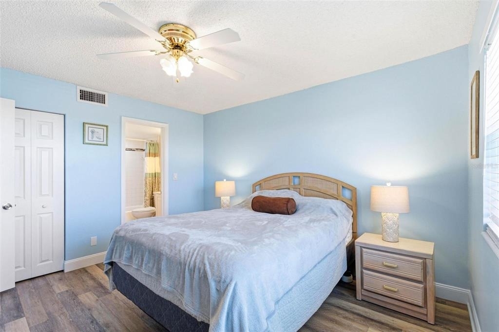 801 83rd Avenue N - Photo 13