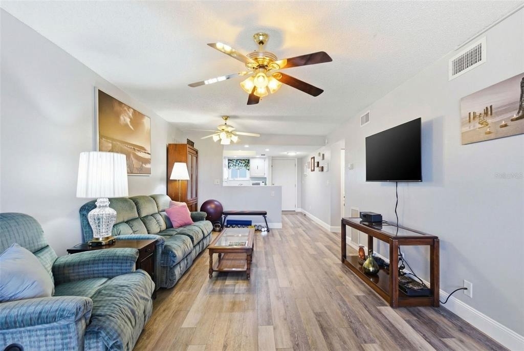801 83rd Avenue N - Photo 10
