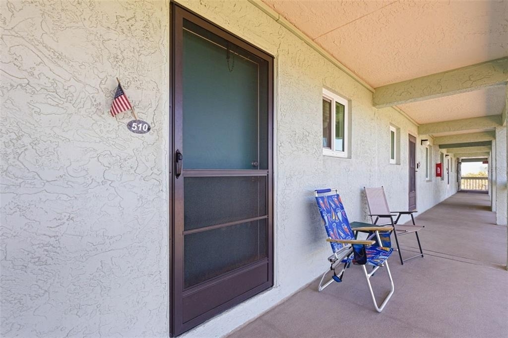 801 83rd Avenue N - Photo 3
