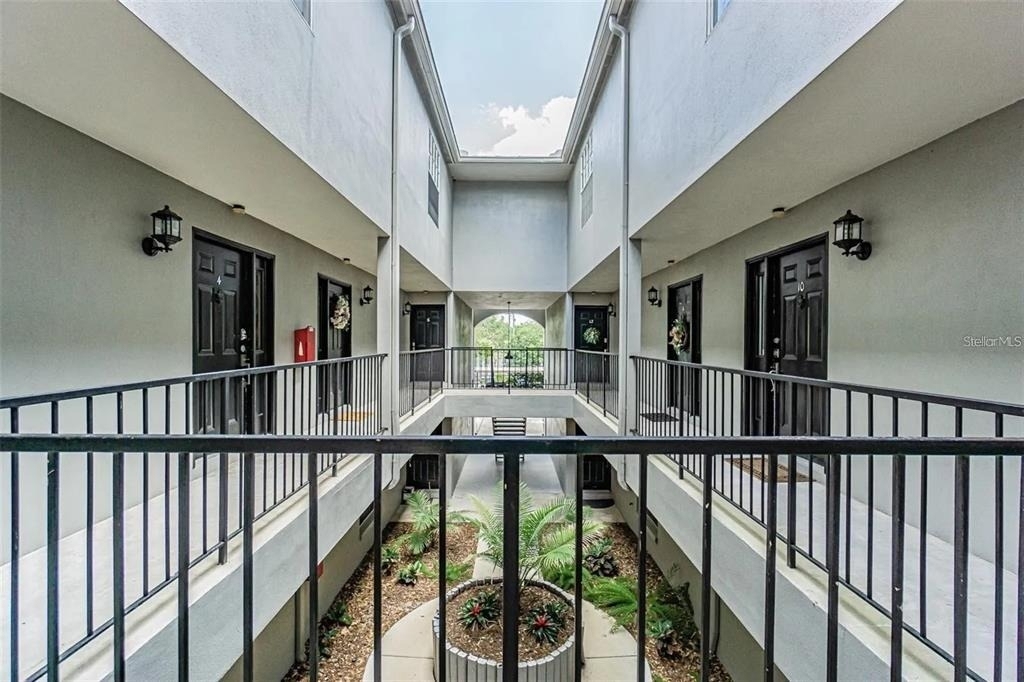 606 S Glen Avenue - Photo 2