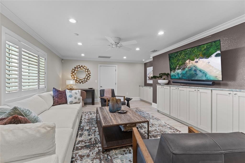 135 93rd Avenue - Photo 7