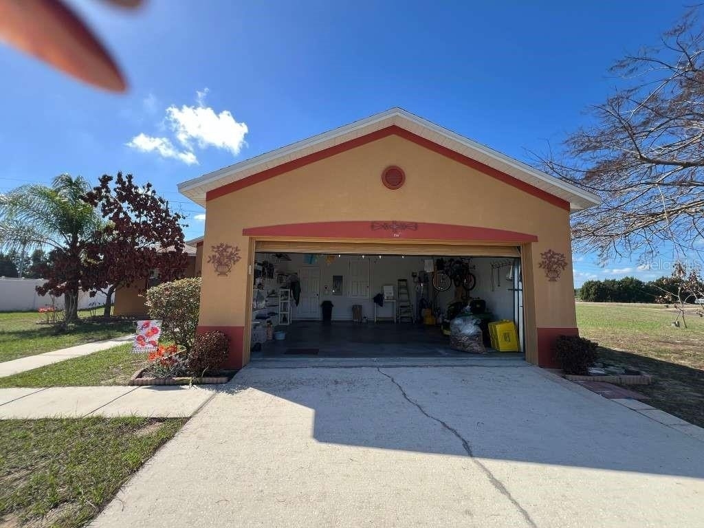 735 Colville Place - Photo 2