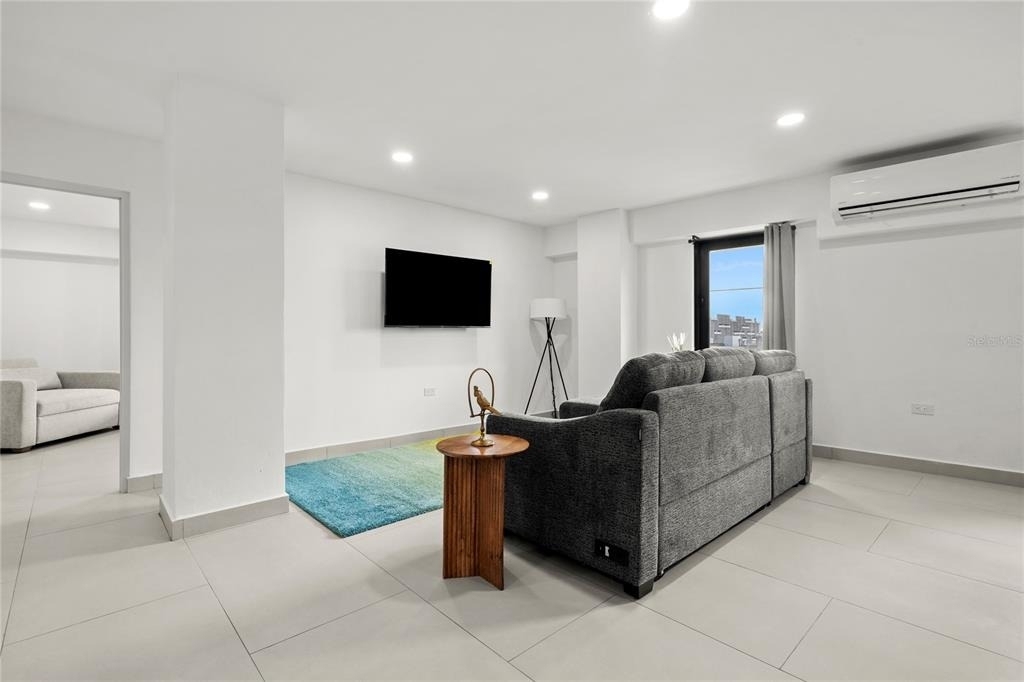 609 Condado - Photo 9