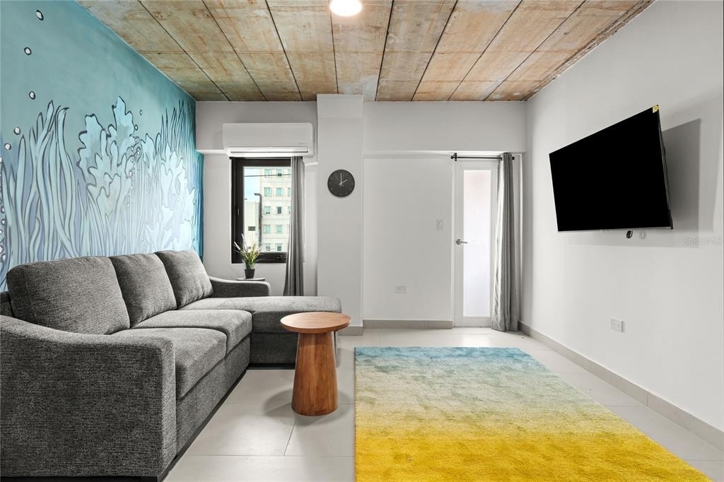 609 Condado - Photo 2