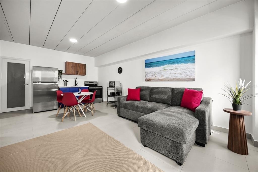 609 Condado - Photo 2