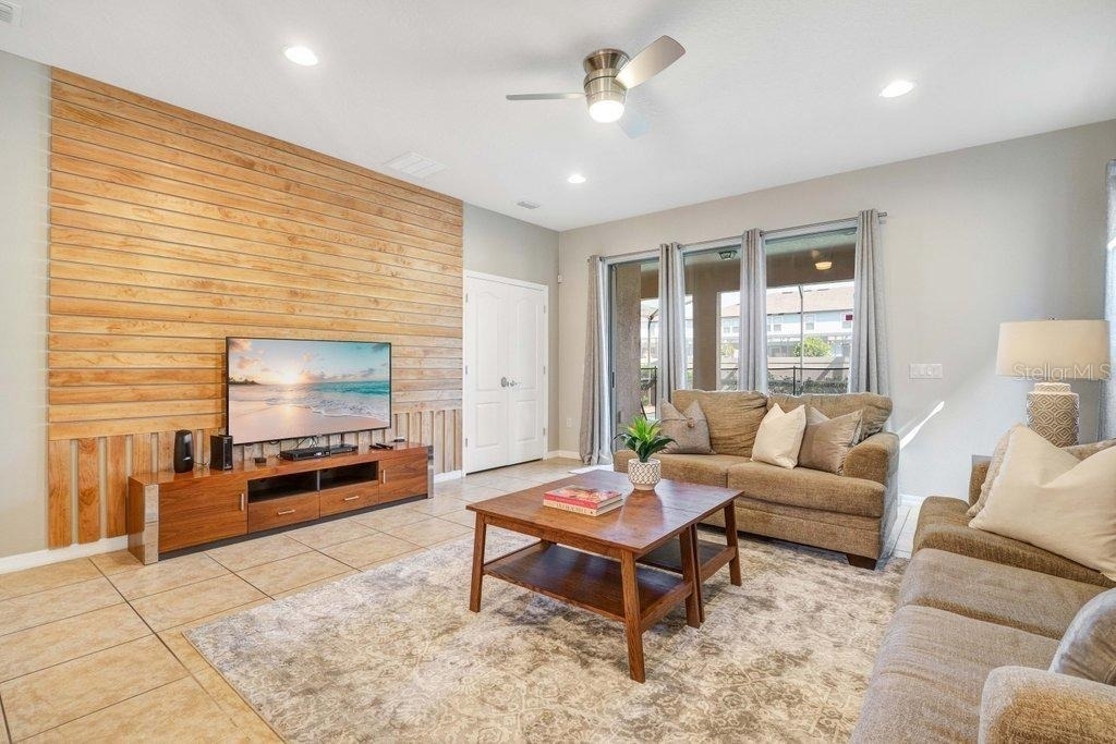 8901 Rhodes Street - Photo 3