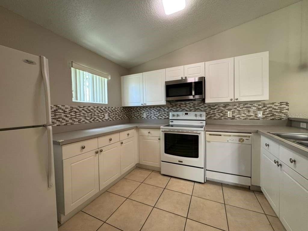 2866 Club Cortile Circle - Photo 8