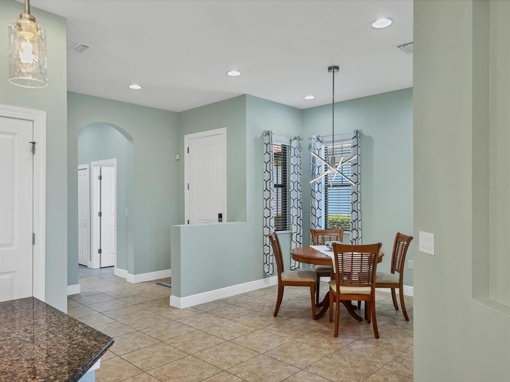 10424 Crooked Creek Drive - Photo 19