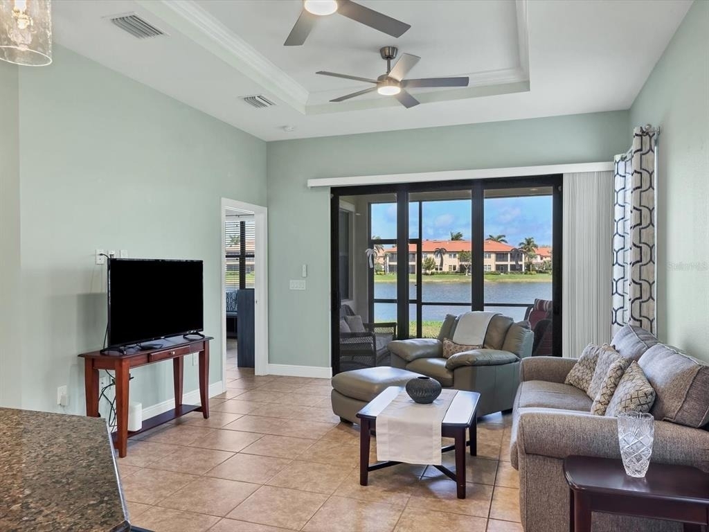 10424 Crooked Creek Drive - Photo 8
