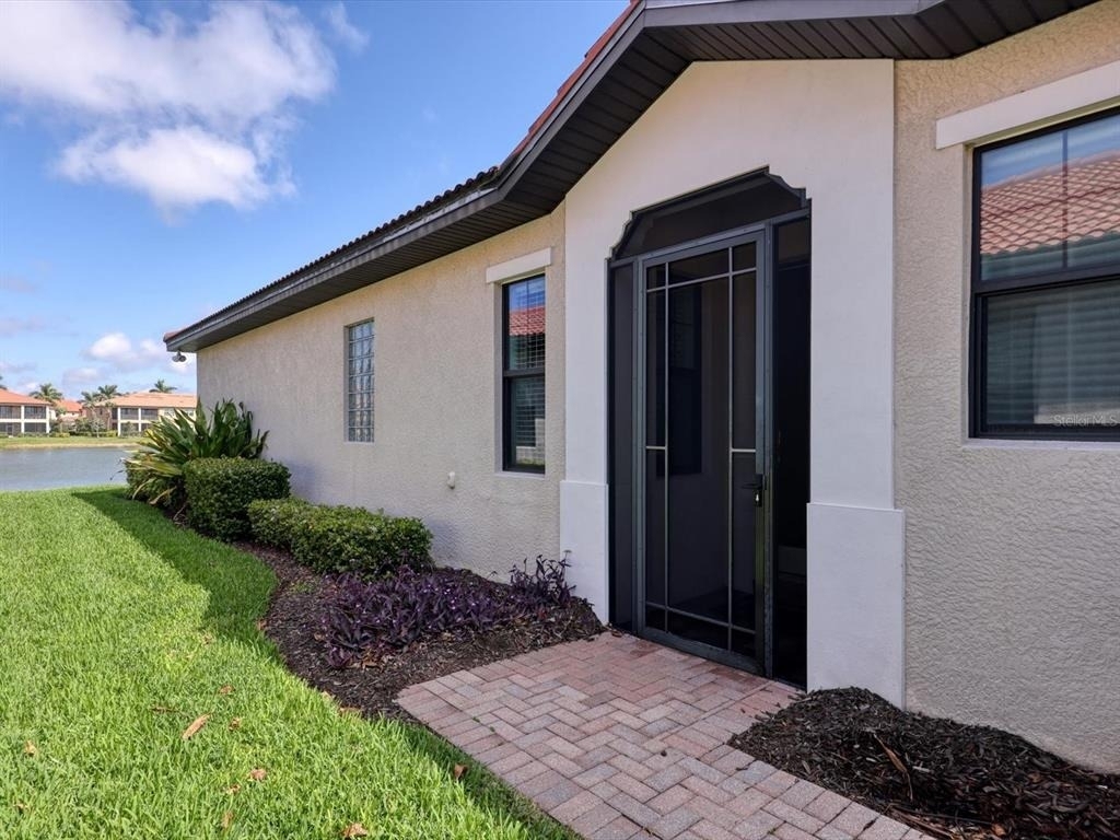 10424 Crooked Creek Drive - Photo 4