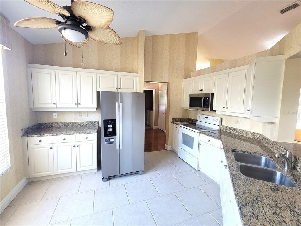 4220 Pinebrook Circle - Photo 6