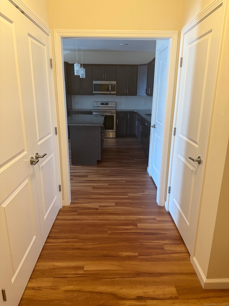 301 Main Street - Photo 4