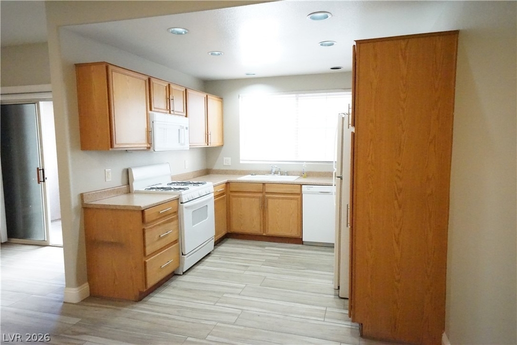 9330 W Maule Avenue - Photo 7