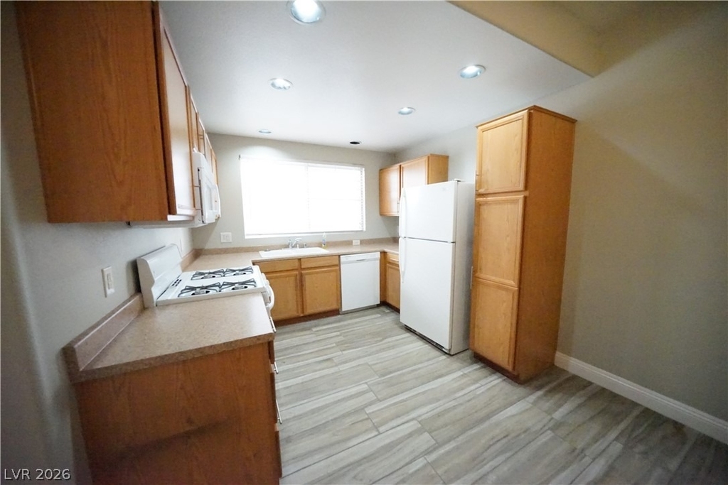 9330 W Maule Avenue - Photo 12