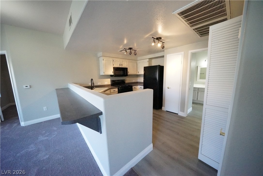 10245 S Maryland Parkway - Photo 6