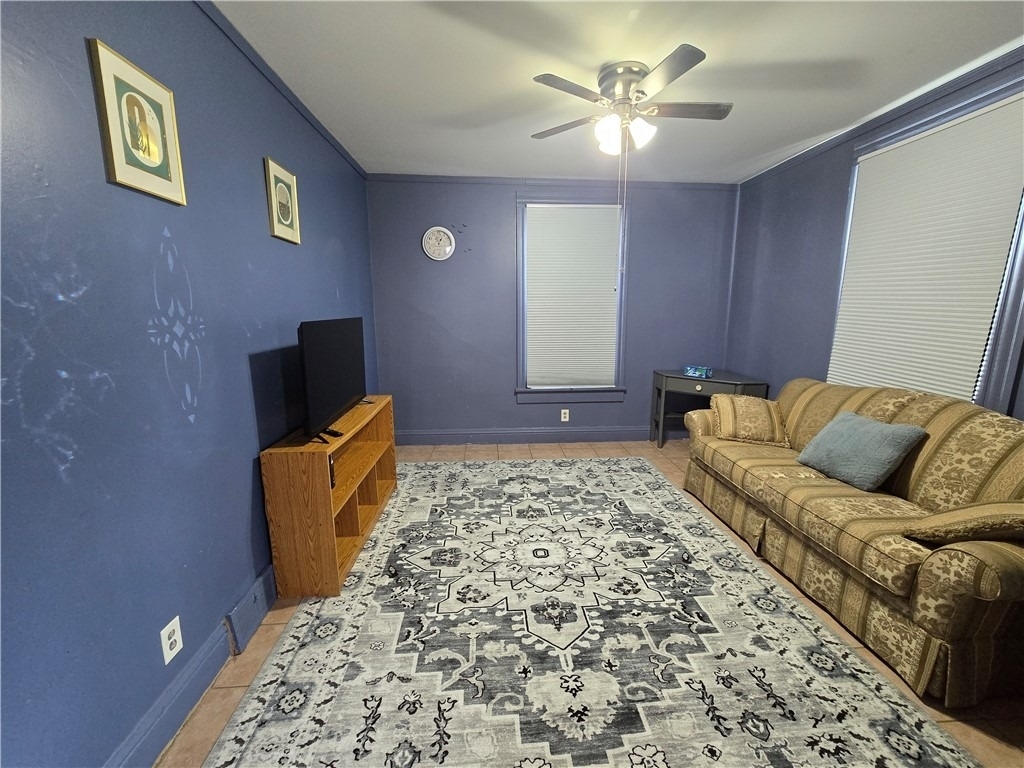 30 Flanders Street - Photo 2