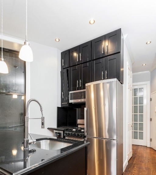 60 Avenue B - Photo 6