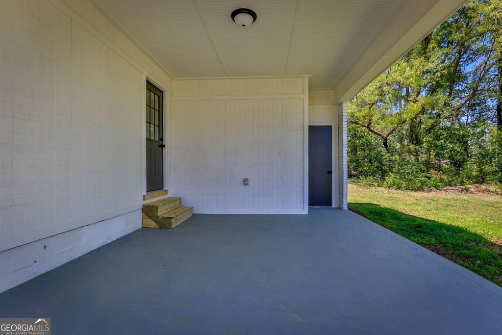 680 North Avenue - Photo 5