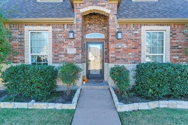 3300 Fountain Way - Photo 1