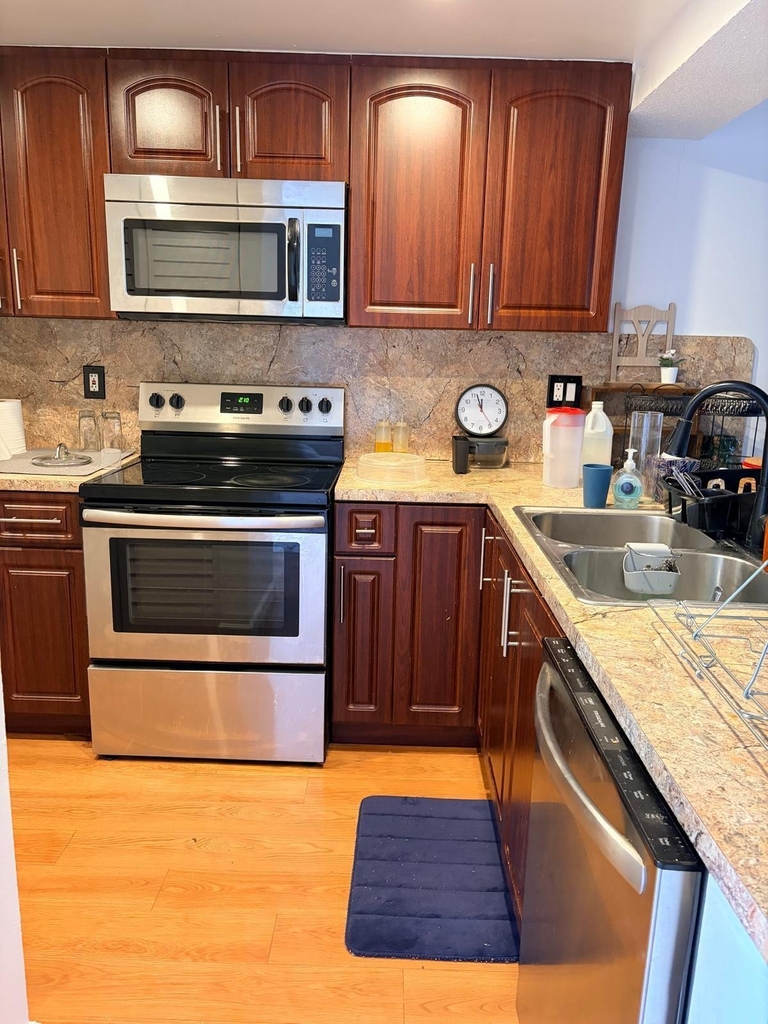 1641 Fairway Road - Photo 9