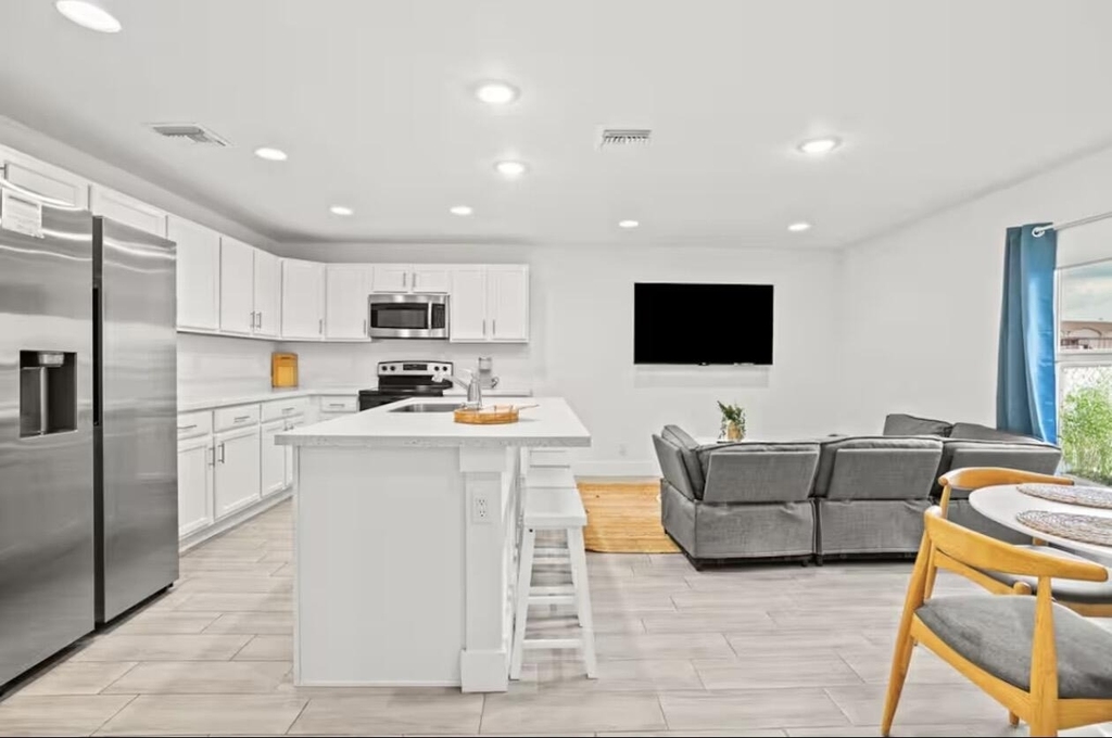 565 Lilac Court - Photo 3