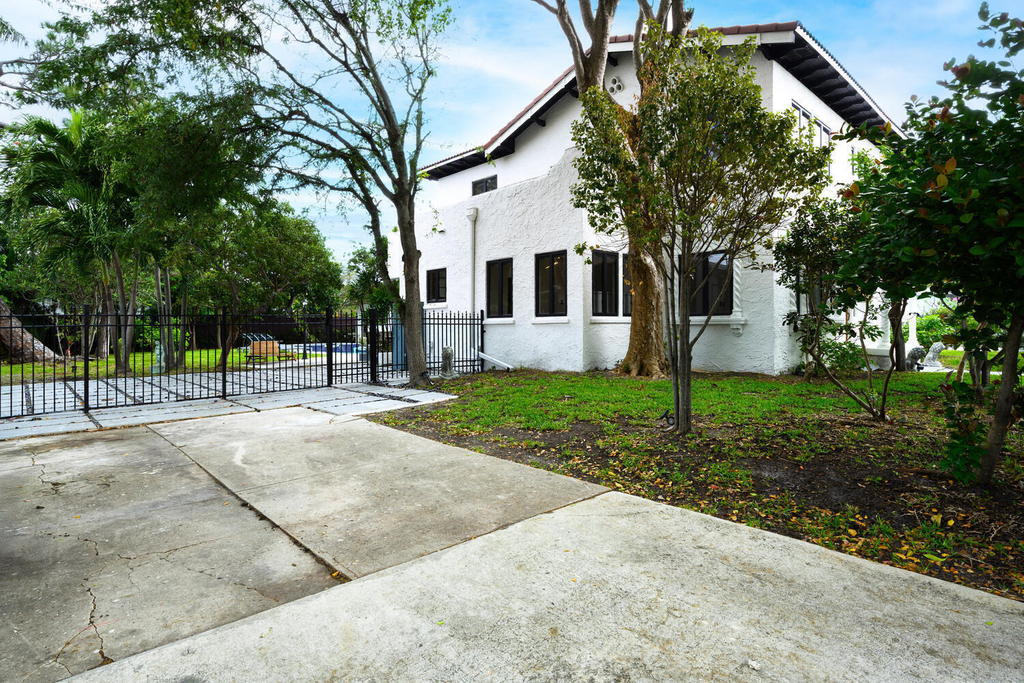 1629 S Lakeside Drive - Photo 26