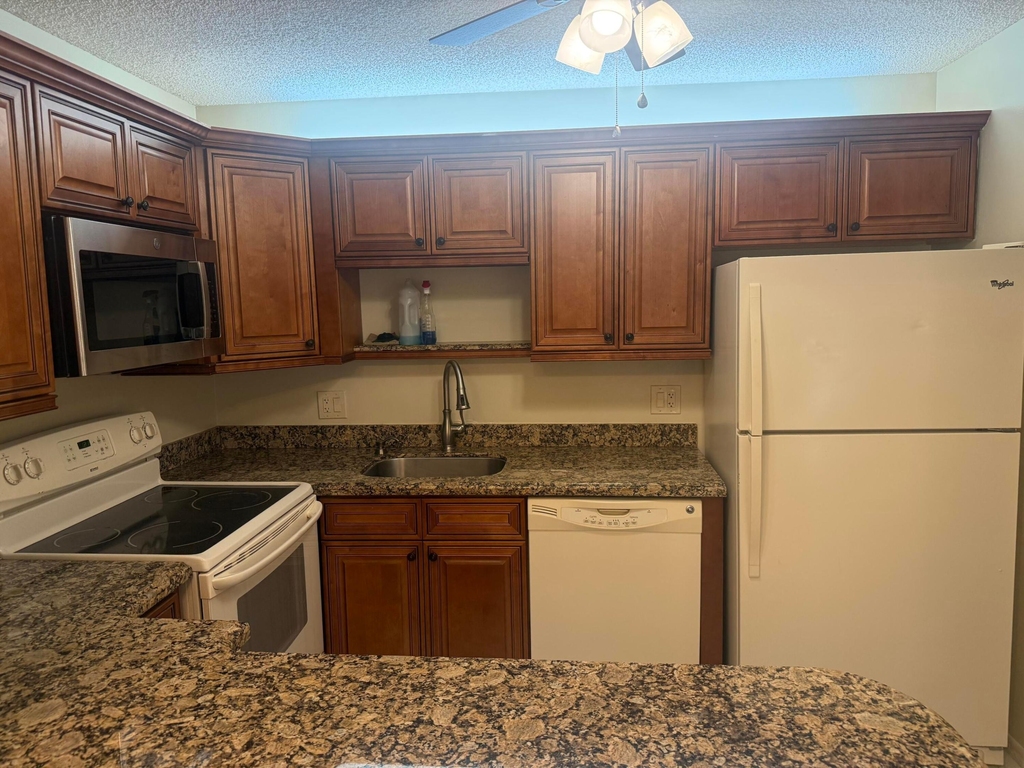 211 Pine Hov Circle - Photo 10