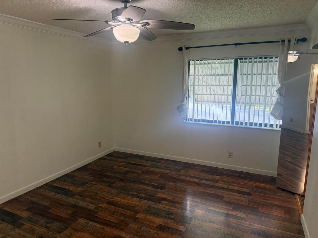 211 Pine Hov Circle - Photo 3