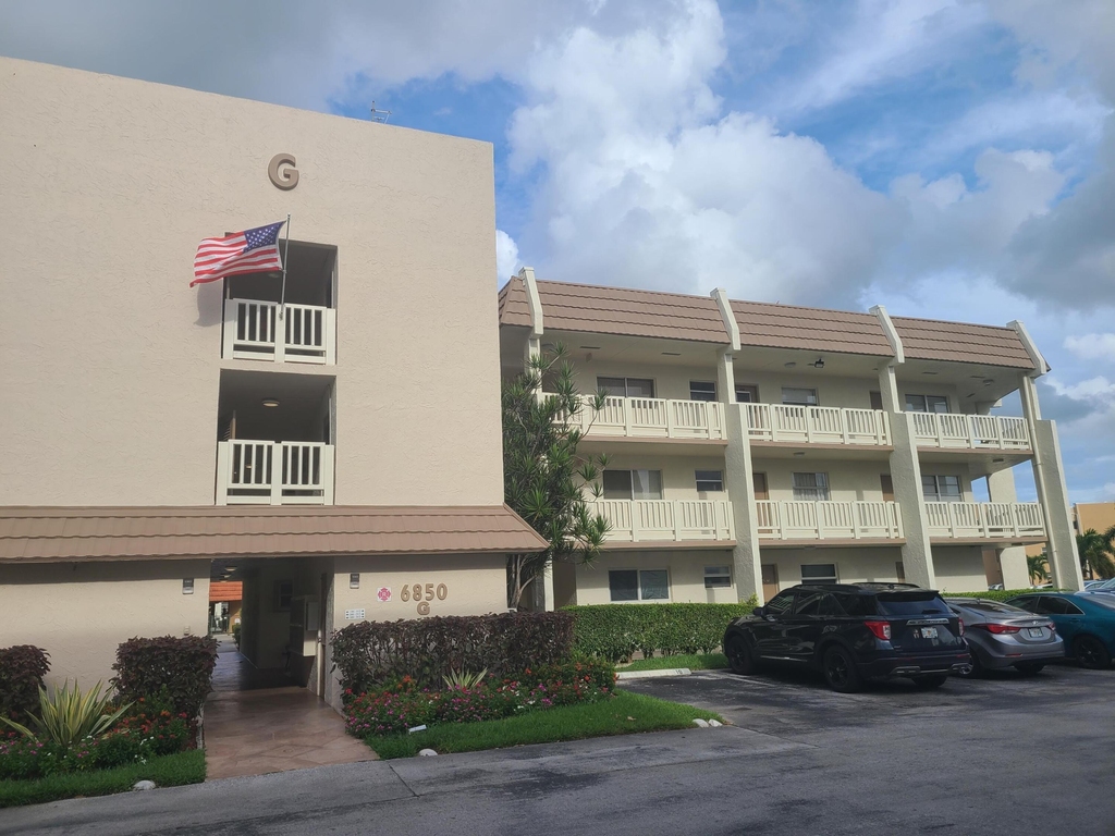 6850 Royal Palm Boulevard - Photo 27