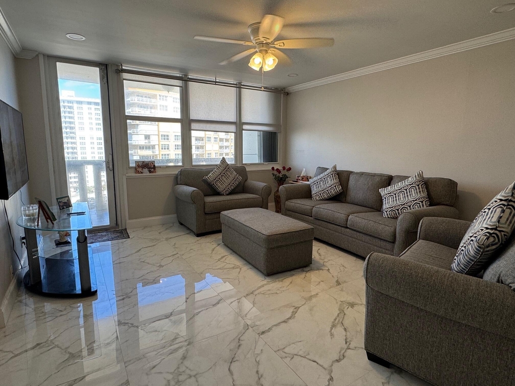 305 N Pompano Beach Boulevard - Photo 1