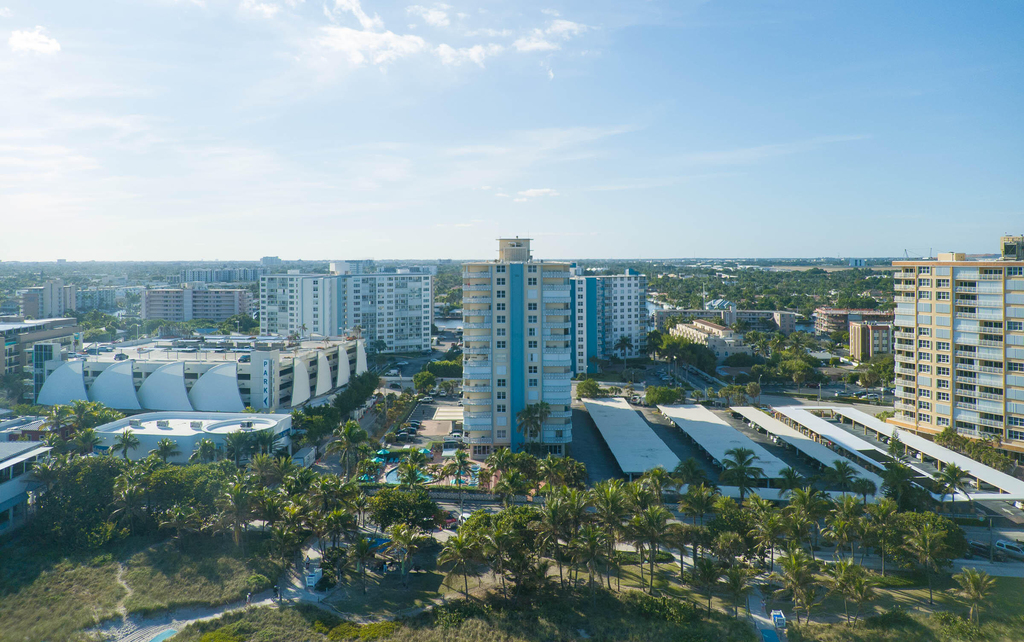 305 N Pompano Beach Boulevard - Photo 8