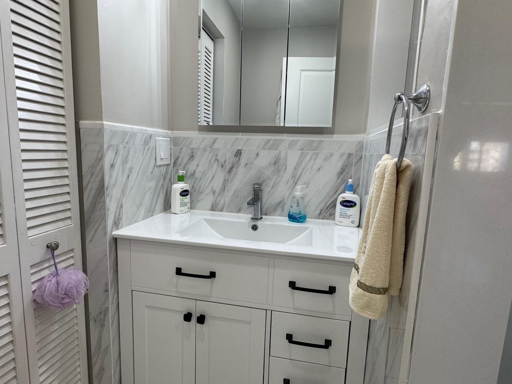 305 N Pompano Beach Boulevard - Photo 32